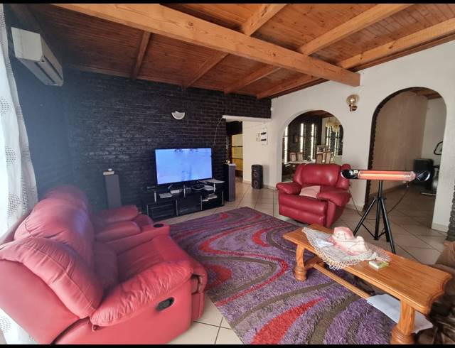 3 BEDROOM APARTMENT BLOCK FOR SALE IN SONLAND PARK